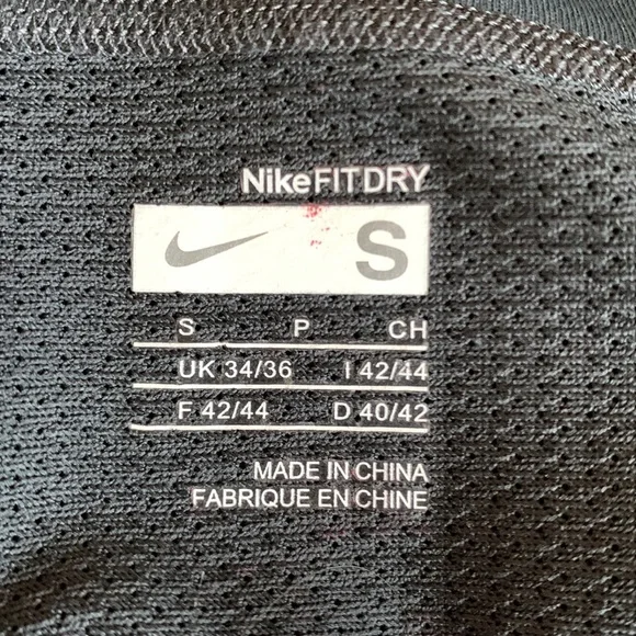 Nike Sleeveless Tank - Picture 3 of 3